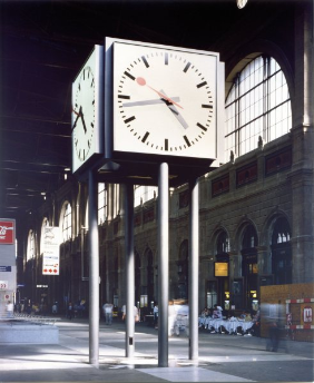 Hauptbahnhof Zürich, Uhrturm, 1987−91, Design: Trix + Robert Haussmann © Trix + Robert Haussmann, ZVG