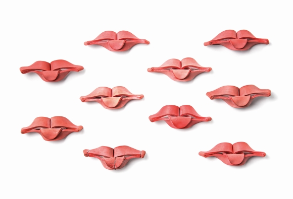 David Bielander, Lips, brooch, rubber jar seal, steel, 1999 © the author. Photo © Simon Bielander