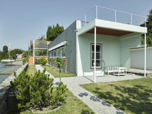 Petite villa au bord du lac Léman, Corseaux © Luca Delachaux