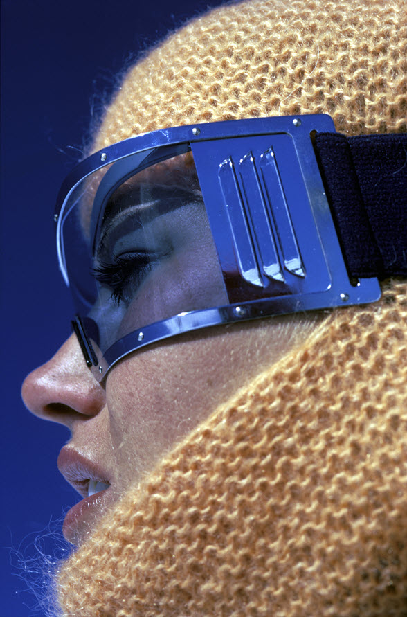 Peter Knapp, Elle n° 1301, 1970  Ulla Danielsen, Saint-Moritz, 1970 