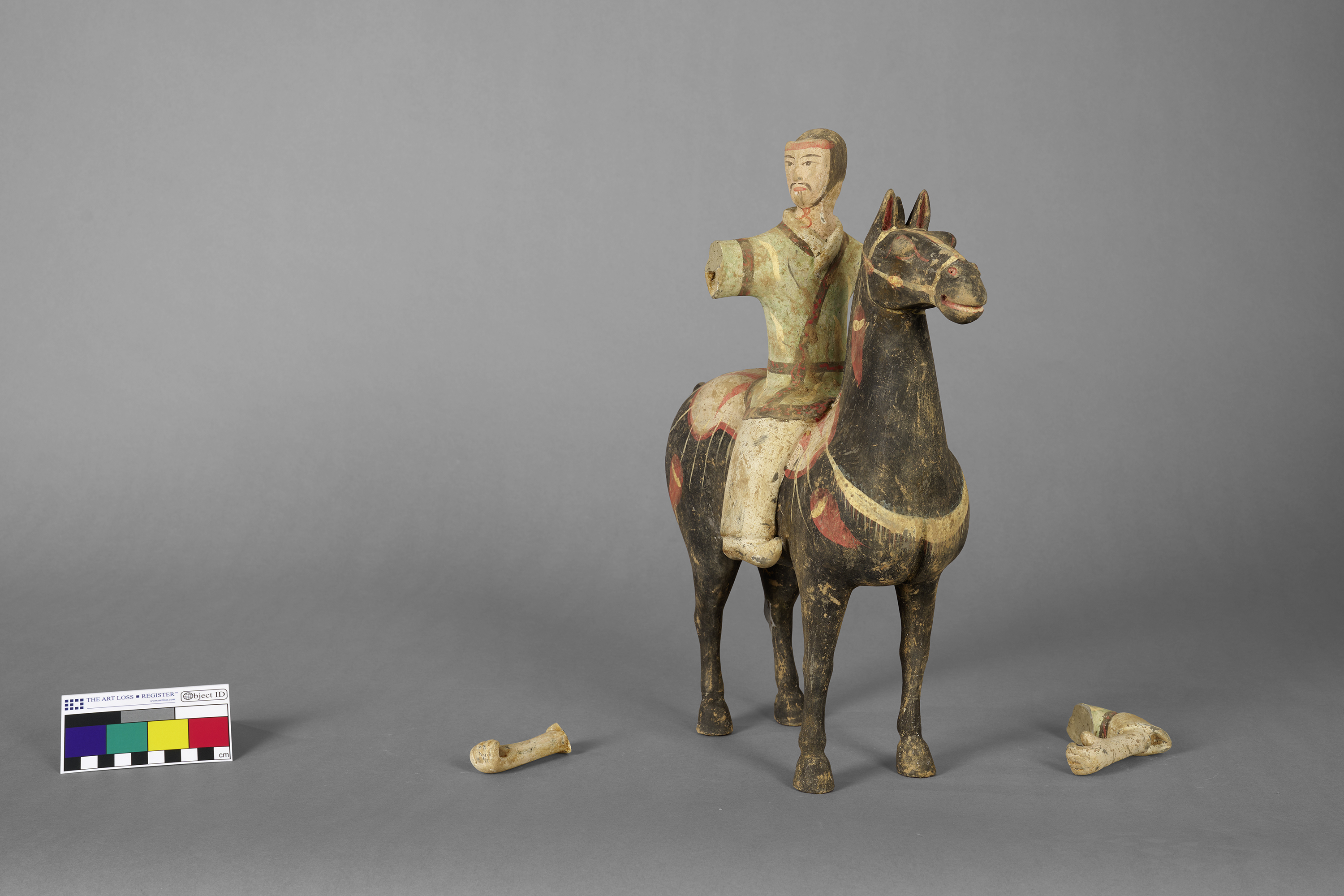 Statuette « cavalier sur sa monture » de la dynastie Han. Photo : Flurin Bertschinger, BN