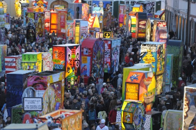 Exposition de lanternes du mardi, Münsterplatz © Markus Burla / Basler Fasnachts-Comité