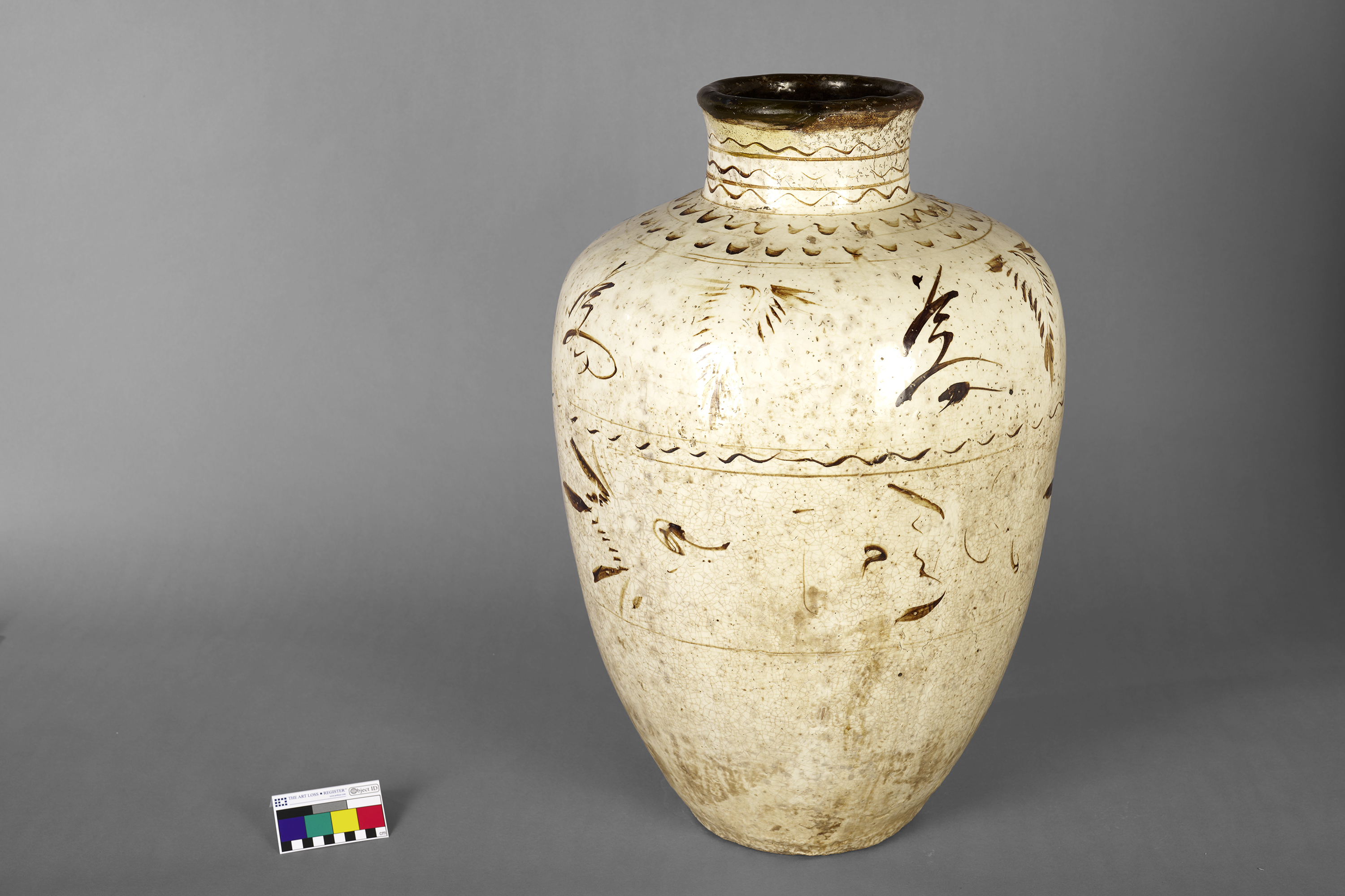 Vaso vinario Cizhou della dinastia Ming. Foto: Flurin Bertschinger, BN 