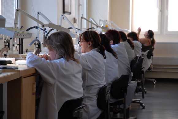 Atelier d’horlogers à La Chaux-de-Fonds © Villes de La Chaux-de-Fonds et du Locle, Aline Henchoz