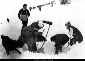 Lawinenrettungskurs, 1977 © Mediathek Wallis, Martigny